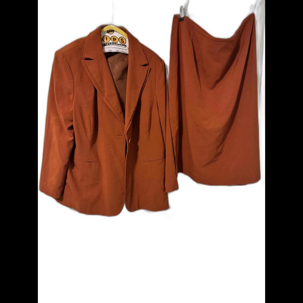 Levine Classics Chic Rust Orange Skirt Suit - Professional Attire Sz 20